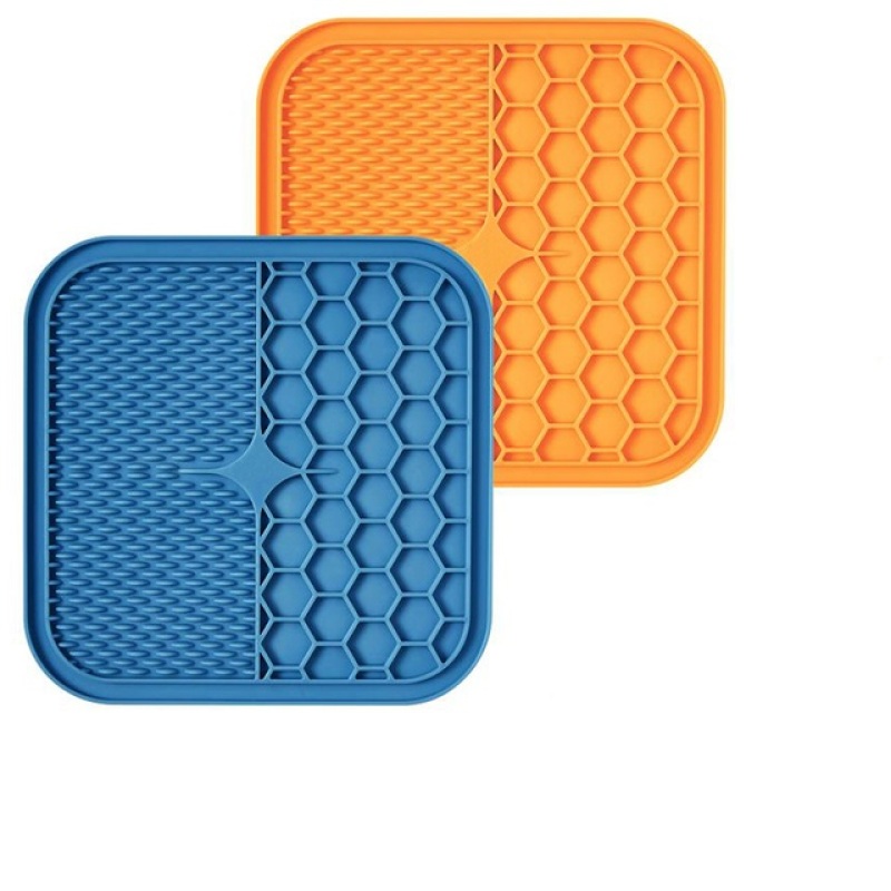 Pet Feeding Mat with scraper Slower Feeder Pad Puppy Bathing Distraction Pads Silicone Dispenser Pet Lick Mat Silicone