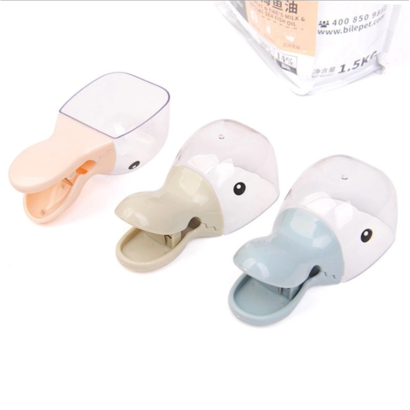 Pet Cat Dog Food Shovel Mutli-Function Feeding Scoop Spoon with Sealing Bag Clip Creative Measuring Cup Portable Pet Food Spoon