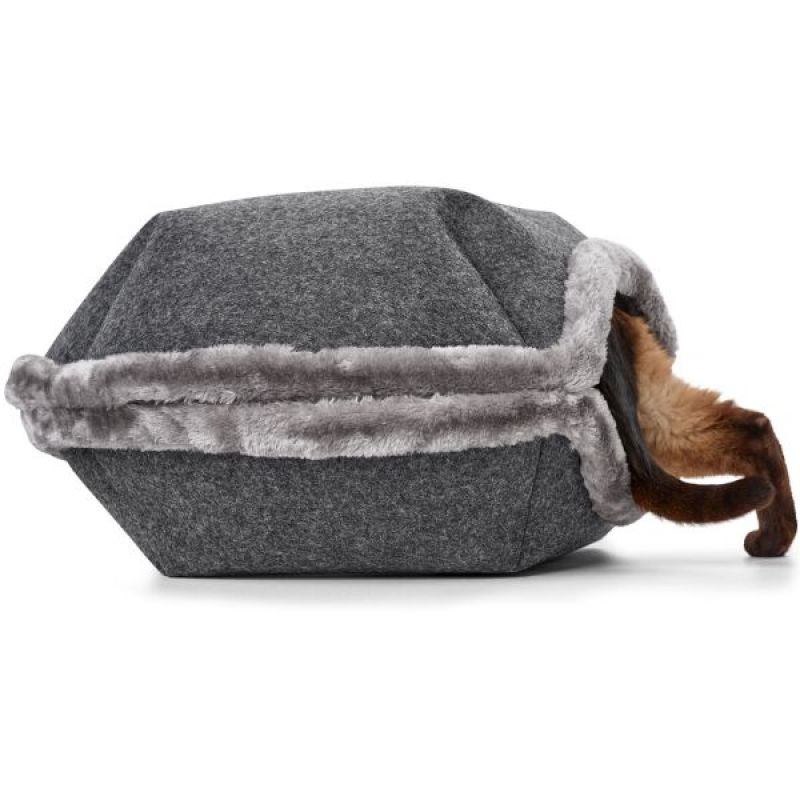 Cat house winter warm closed cat house villa dog house