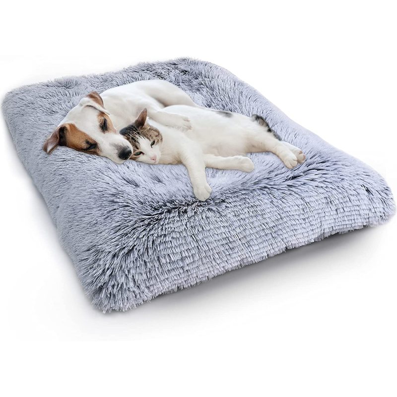 Different Size Dog Crate Pad Soft Feeling Sleeping Couch Dog Bed Non-Slip On The Ground Or Indoor Use
