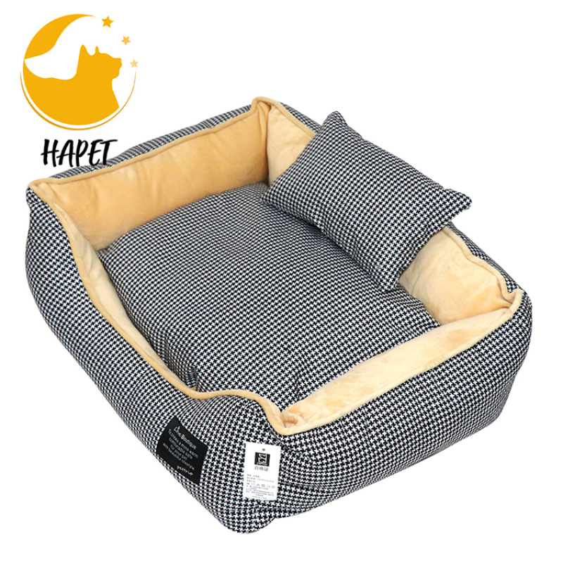 Custom Wholesale Large Luxury Soft Warm Promotional  PP Cotton Waterproof  Bed For Dog Pet Bed