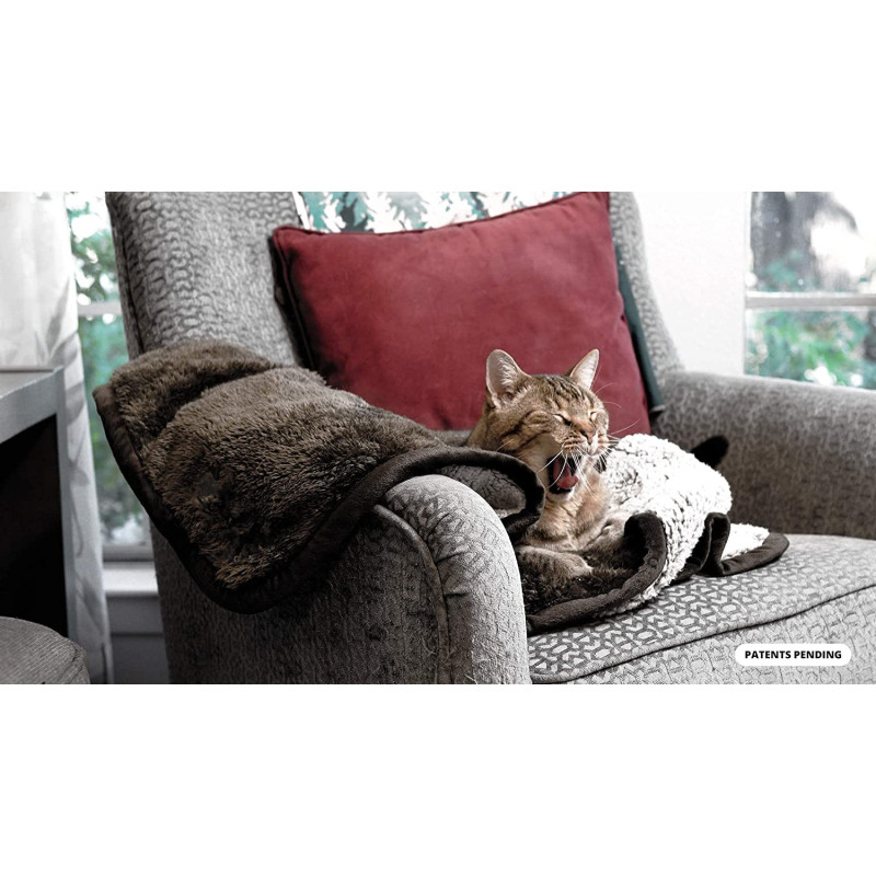 Superb Puppy Dog Blanket Premium Waterproof Cat & Dog Blanket with Wick Quick