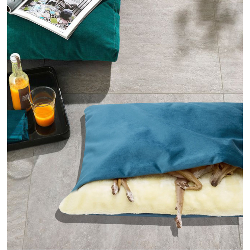 Custom Advanced Designer Anti-slip Warm Polar Fleece pet bed pad dog cat sleeping Bed