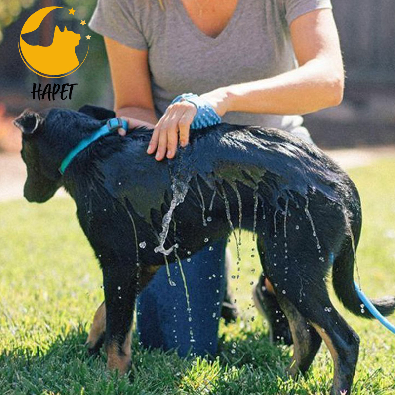 Dog bath pet shower head shower pet bath brush cat and dog supplies silicone massager