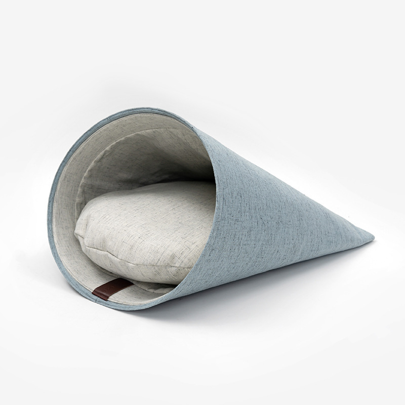 Morden Pet Cat Bed Slipper Shape Sleeping Bed Soft Cave Indoor House