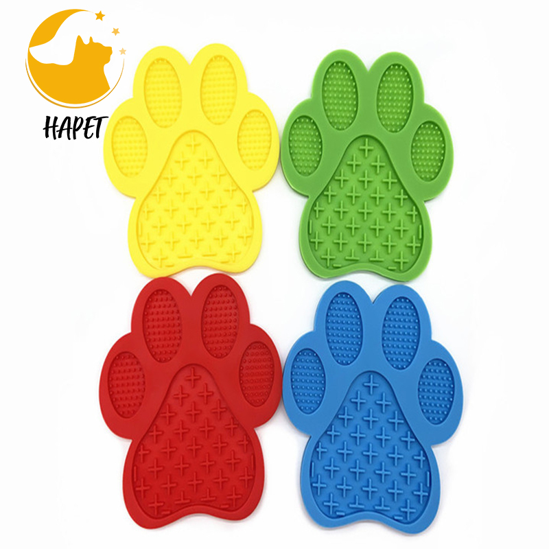 Silicone Dog Cat Pet Feeder Super Strong Suction Dog Lick Pad Durable Dog Licking Mat with Slow Feeder