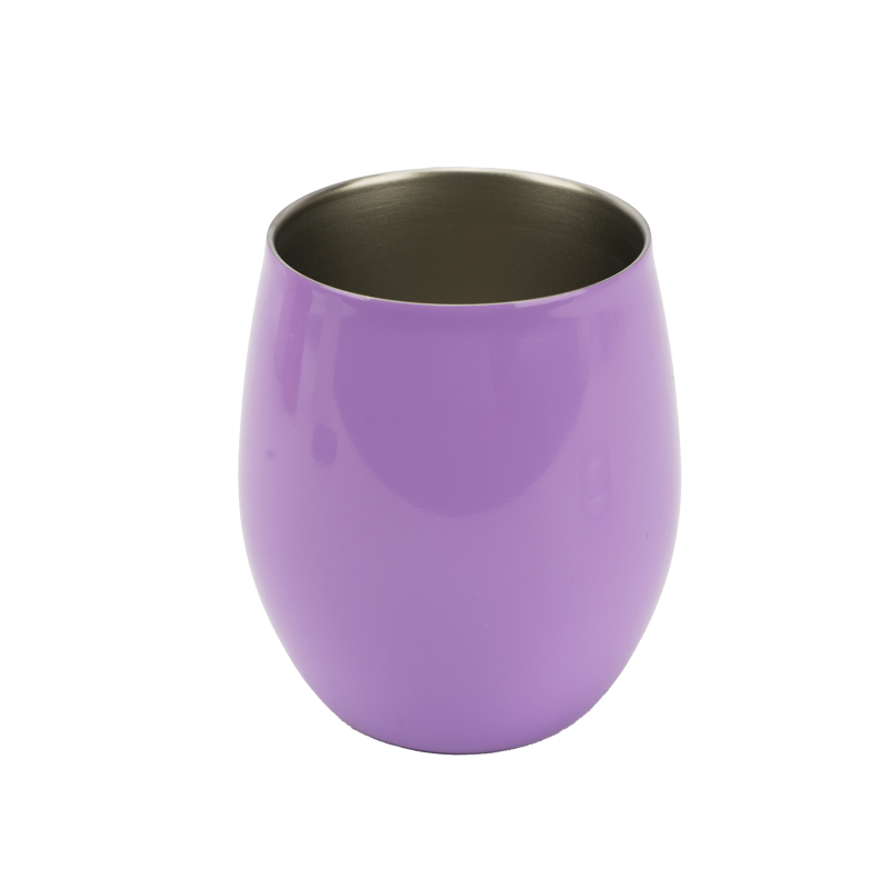 Los pequeños vasos púrpuras 8OZ del acero inoxidable aislaron las tazas dobles de la leche del vino de la pared con la tapa para los niños