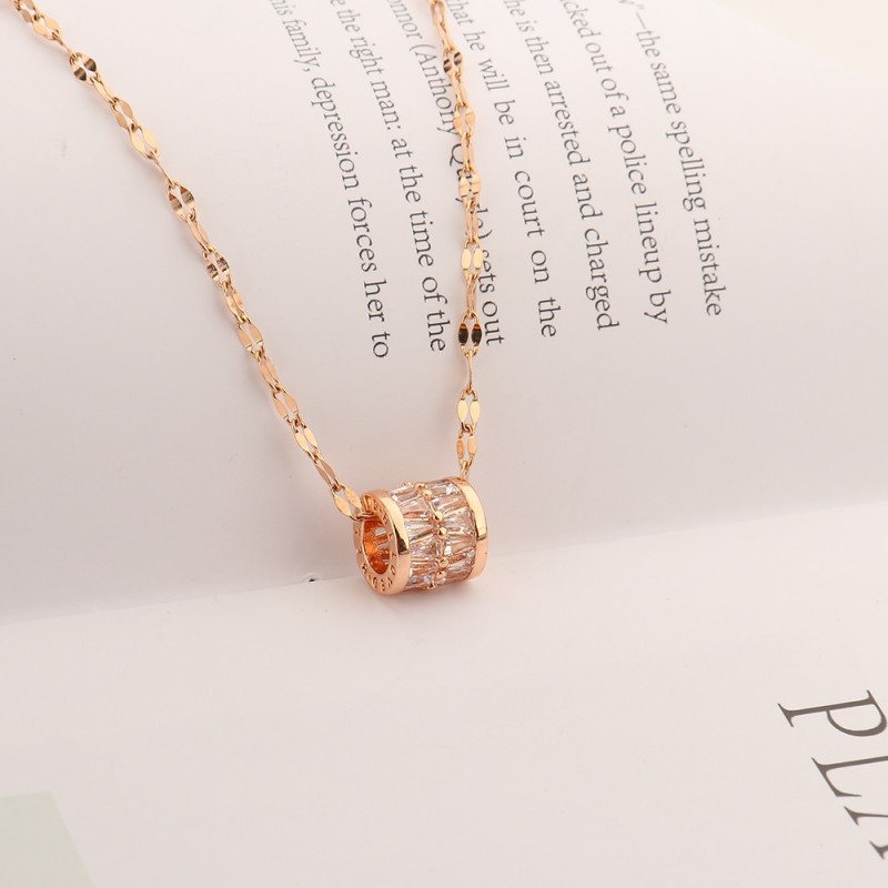 Fancy Rose Gold Micro Insert Square Zirconia Transfer Necklace Simple Gift Cylinder Pendants Necklace