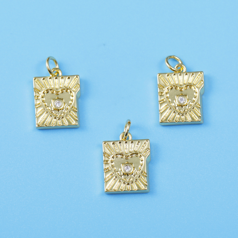 High Quality Jewelry for Womens Special Design Pendants Square Peach Devil's Eye Charms for Jewelry Making