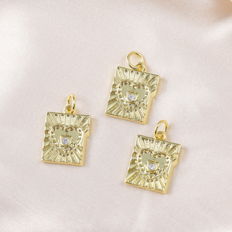 High Quality Jewelry for Womens Special Design Pendants Square Peach Devil's Eye Charms for Jewelry Making