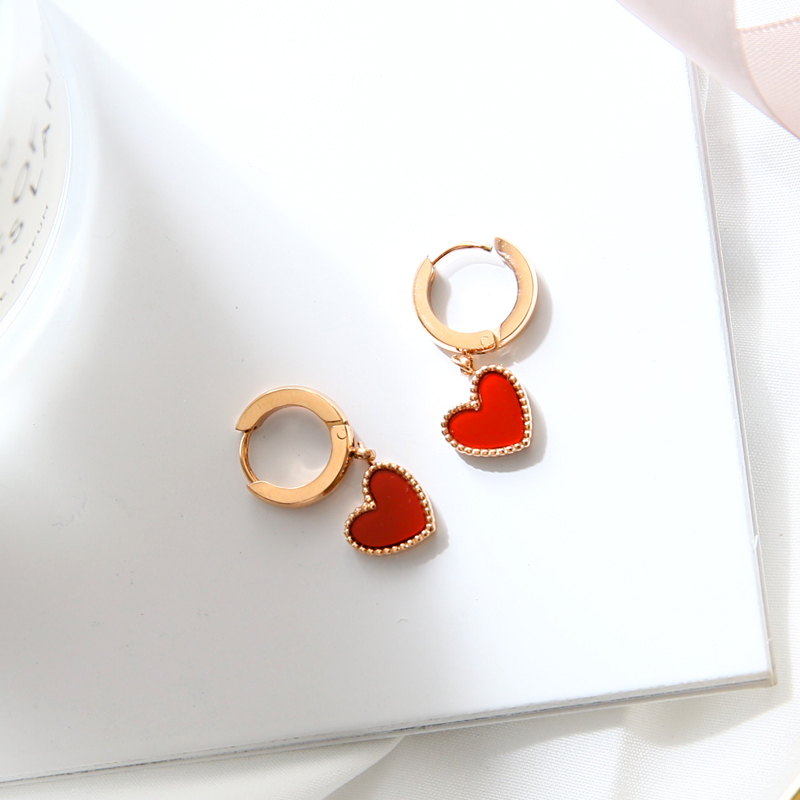 2021 Custom Wholesale Women Fashion Accessories Gold Plated Drop Ear Ring Korean Red Heart Shaped Hanging Jewelry Hoop Earrings
