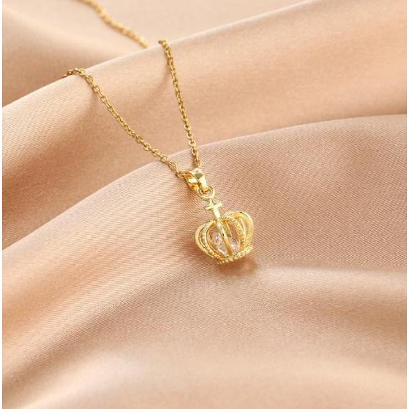Custom Fashion Design Titanium Steel Stainless Steel Exquisite Diamond Necklace Jewelry Pendant Clavicle Chain Necklaces Factory