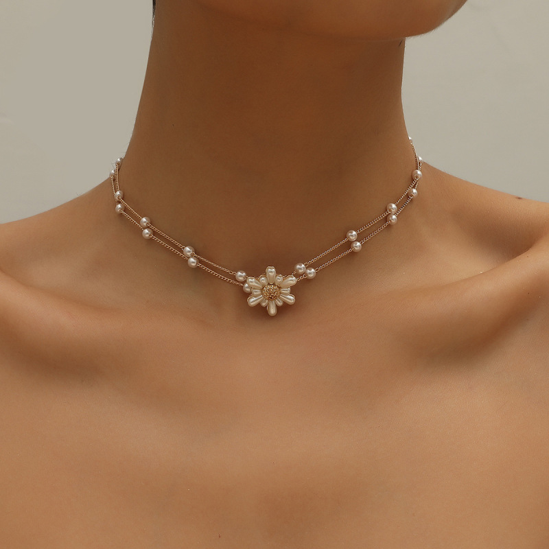 2021 New Fashion Simple Temperament Small Fresh Alloy Double Layer Pearl Flower Pendants Necklace