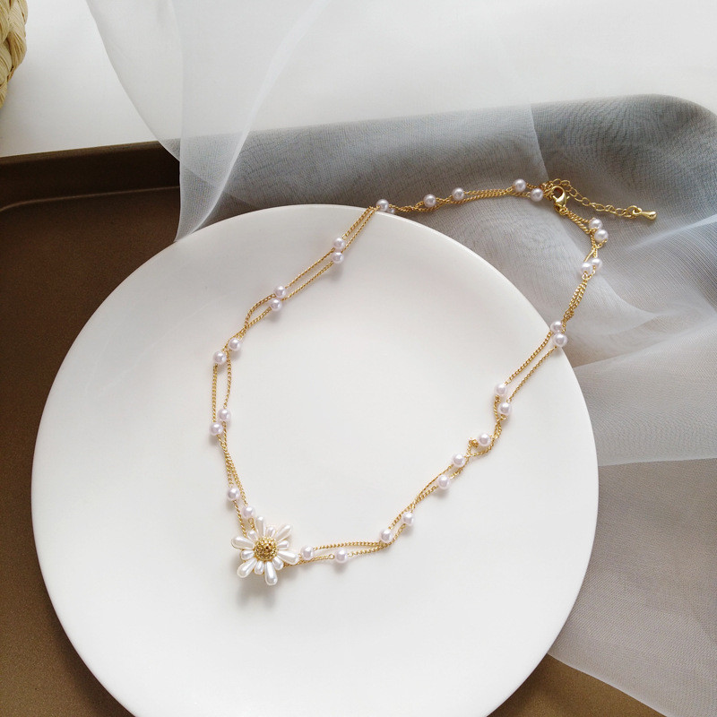 2021 New Fashion Simple Temperament Small Fresh Alloy Double Layer Pearl Flower Pendants Necklace