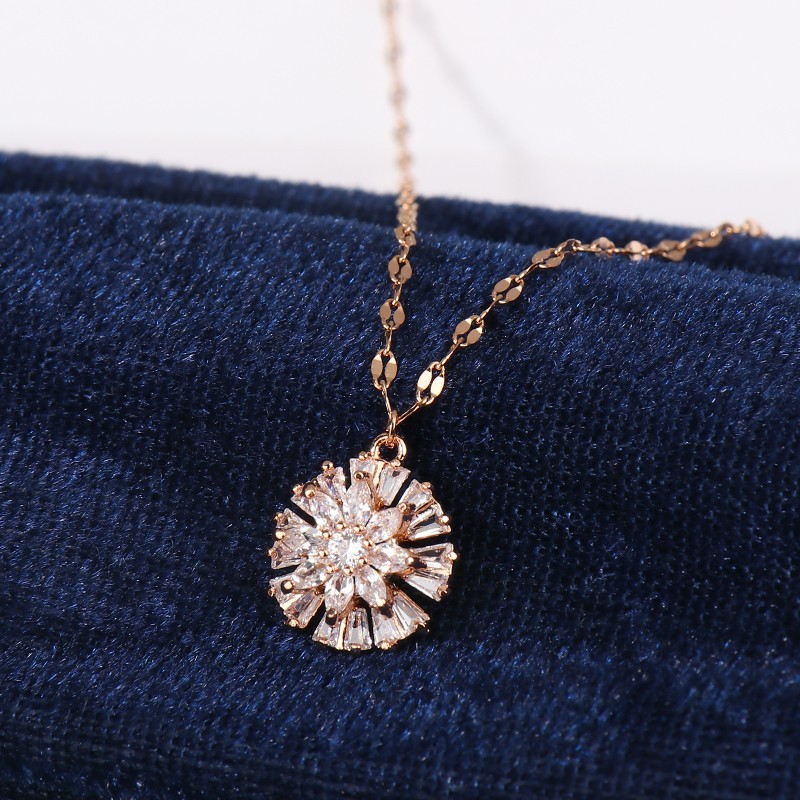 New CZ Micro Pave Small Daisy Collarbone Chain Necklace Female Sun Flower Collarbone chain Necklace Wholesale