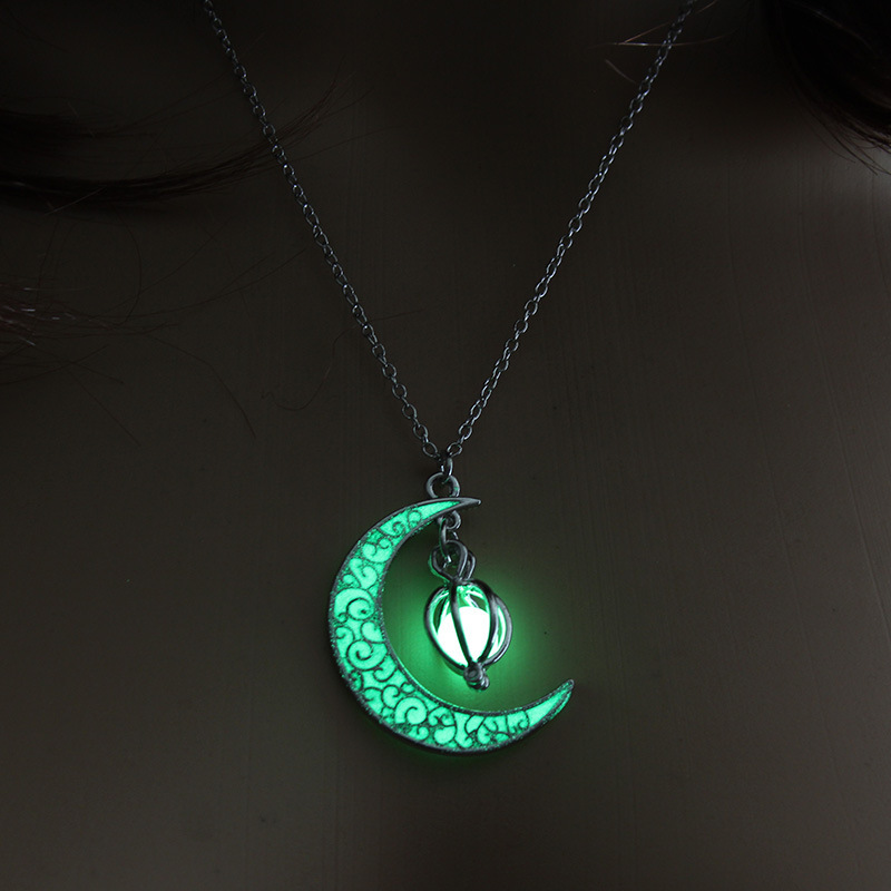 Wholesale luminous beads pumpkin pendant necklace silver plated moon Halloween light up necklace for lady