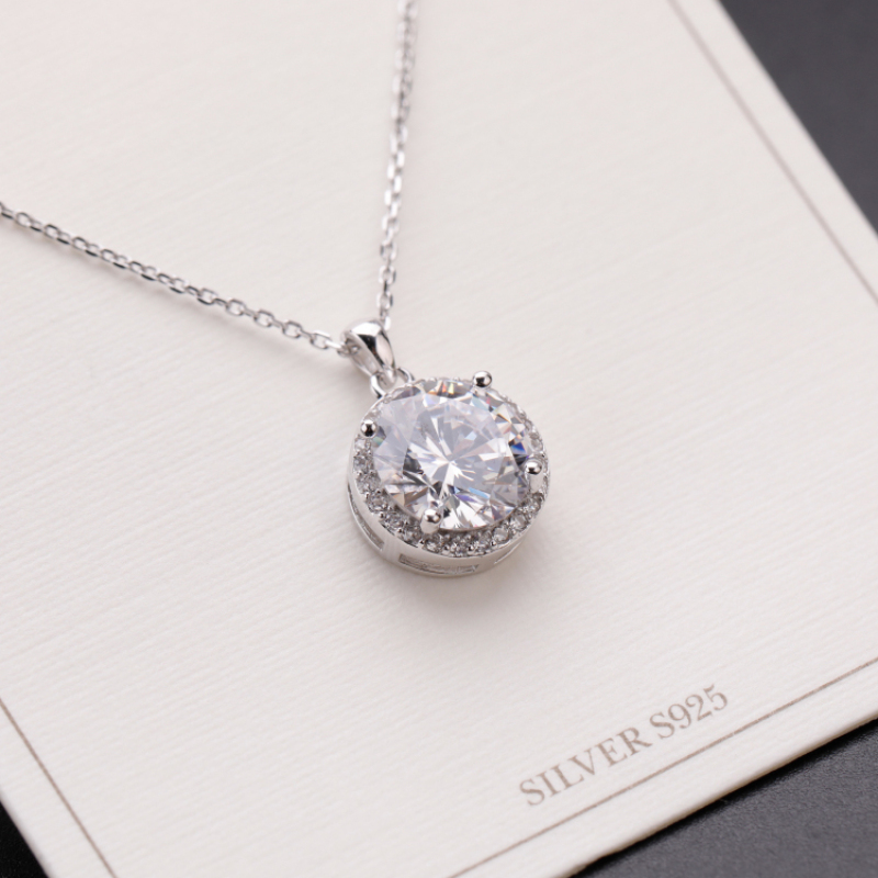 Classic Design Round Diamond Insert S925 Silver Pendant Jewelry Necklace