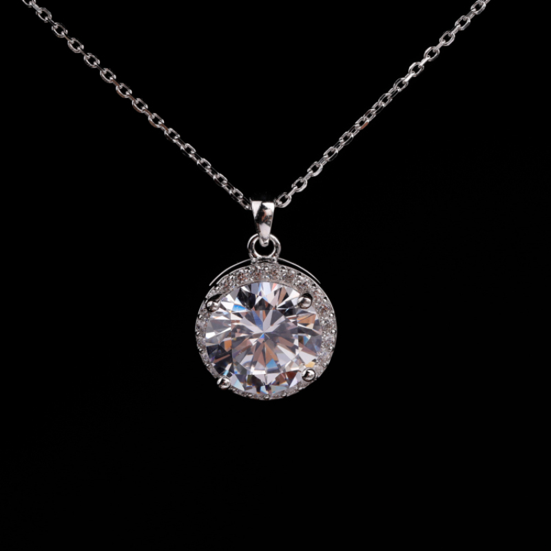 Classic Design Round Diamond Insert S925 Silver Pendant Jewelry Necklace