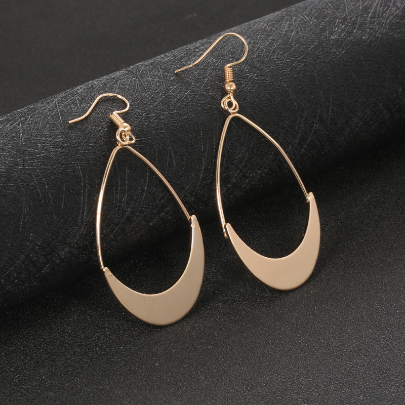 2021 Simple Ins Style Gold Plated Jewelry Vintage Copper Coil Scalloped Openwork Drop Earrings