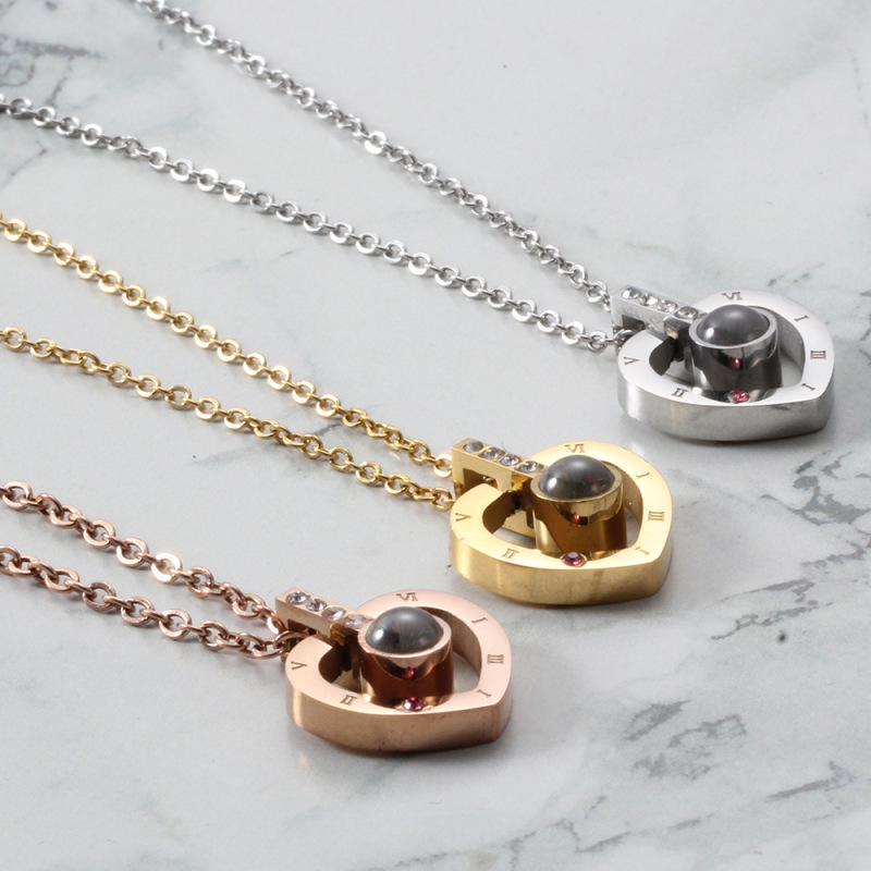 2021 Custom Fashion Gold Plated Chains Necklace Jewelry Diamond Stainless Steel Heart Shaped Pendant Necklace
