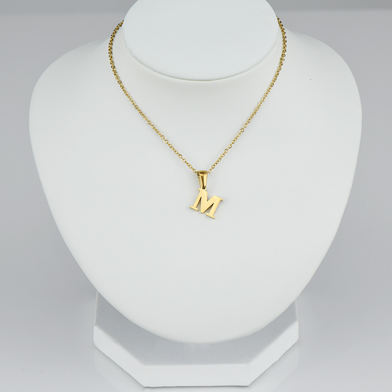 2021 Wholesale Women Fahion Accessories 26 English Letter Chain 18K Gold Titanium Steel Alphabets Charm Jewelry Pendant Necklace