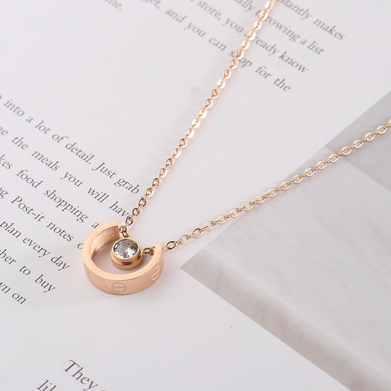 2021 Wholesale Japan Fashion Half Circle Diamond Necklace Rose Gold Pendant Necklace