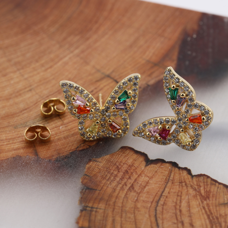 New Handmade Micro Insert Zirconia Gold Brass Lifelike Butterfly Stud Earring Jewelry for Women and Girl