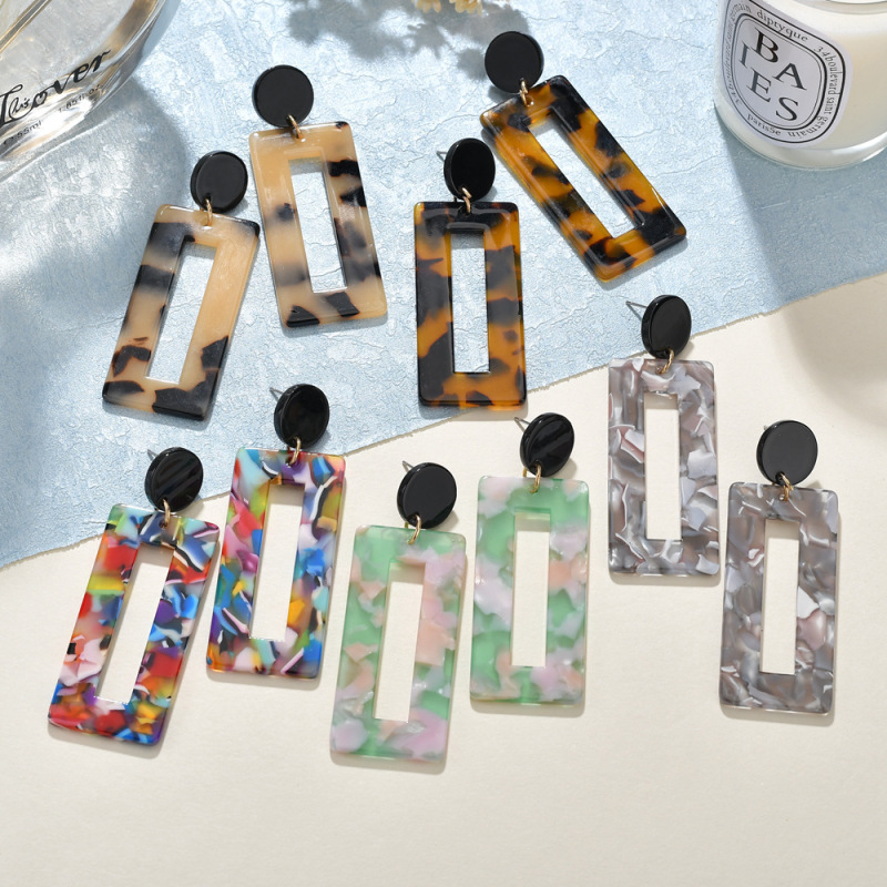 New Arrival Simple Leopard Acrylic Geometric Type Resin Black Stud Colorful Jewelry Pendant Earrings for Women