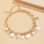 Temperament Single Layer Metal Clavicle Chain Baroque Exaggeration Round Head Coin Imitation Pearl Pendant Necklace