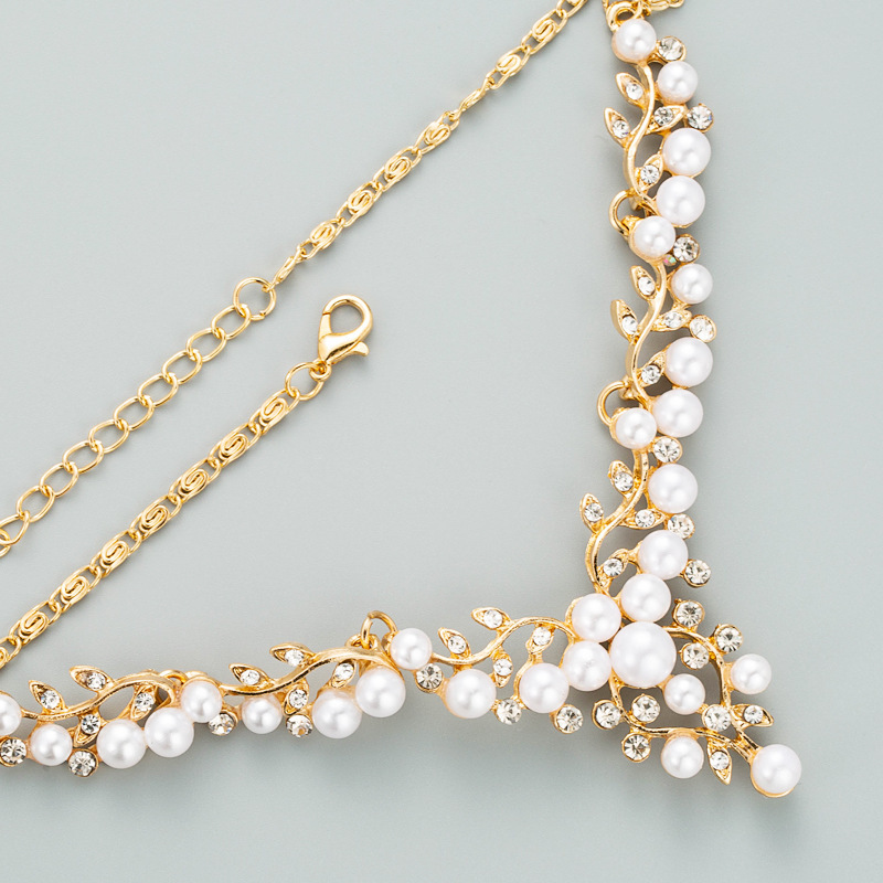 2021 New Fashion Bridal Accessories Jewelry French Retro Simple Flower Leaf Inlaid Pearl Diamond Earrings Necklace Set