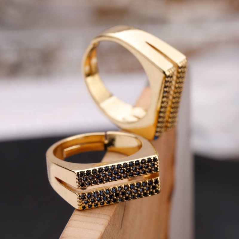 New Arrival Wholesale Handmade Women Jewelry Classic Design Copper Gold Plated Geometrical Shape Blue Zircon Rings