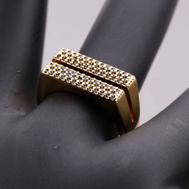 New Arrival Wholesale Handmade Women Jewelry Classic Design Copper Gold Plated Geometrical Shape Blue Zircon Rings