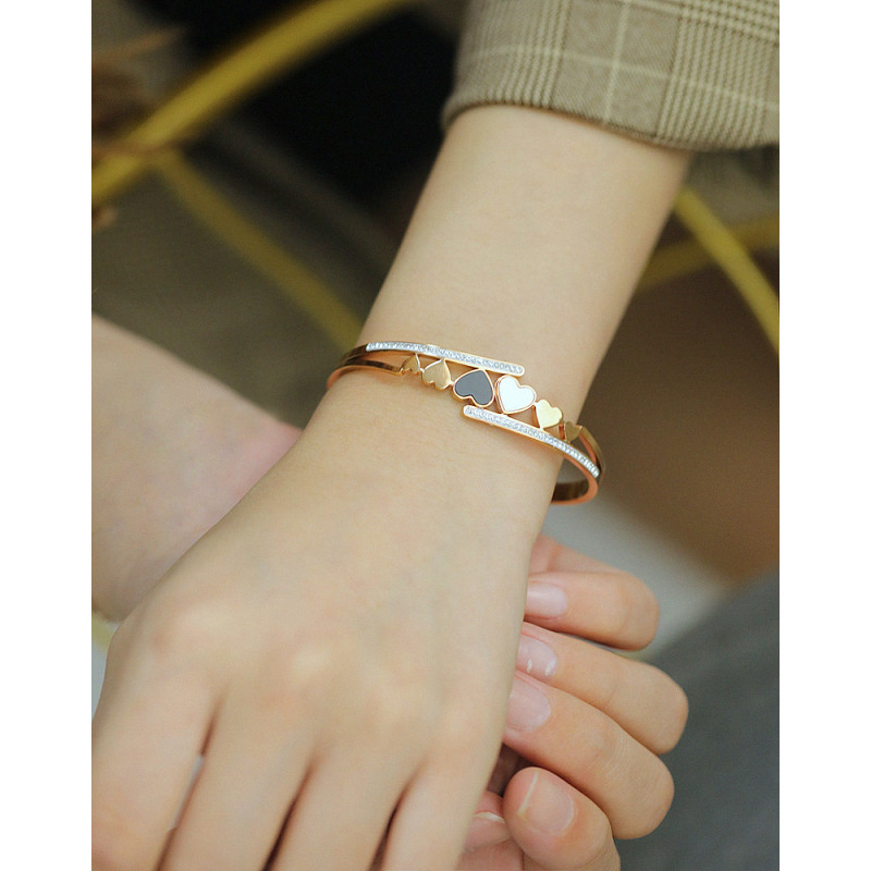 Luxury Trendy Rose Gold Plated Love Heart 316L Stainless Steel Charm Jewelry Women Bangle