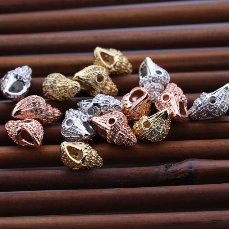 BOHEMIA Style High Quality Jewelry Accessories Micro Insert Zircon Copper Sea Snail Charms Pendants for Designers  Gift