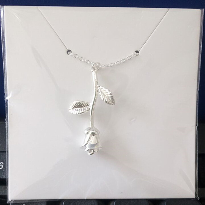 European Style Jewelry Retro  Personality Necklace With Romantic Rose Flower Pendant Necklace Exquisite Lady Clavicle Chain