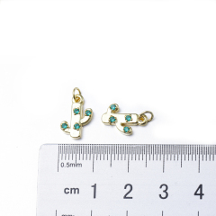 New cactus-shaped copper zirconium micro-inlaid pendant green zirconium plus gold plated pendant