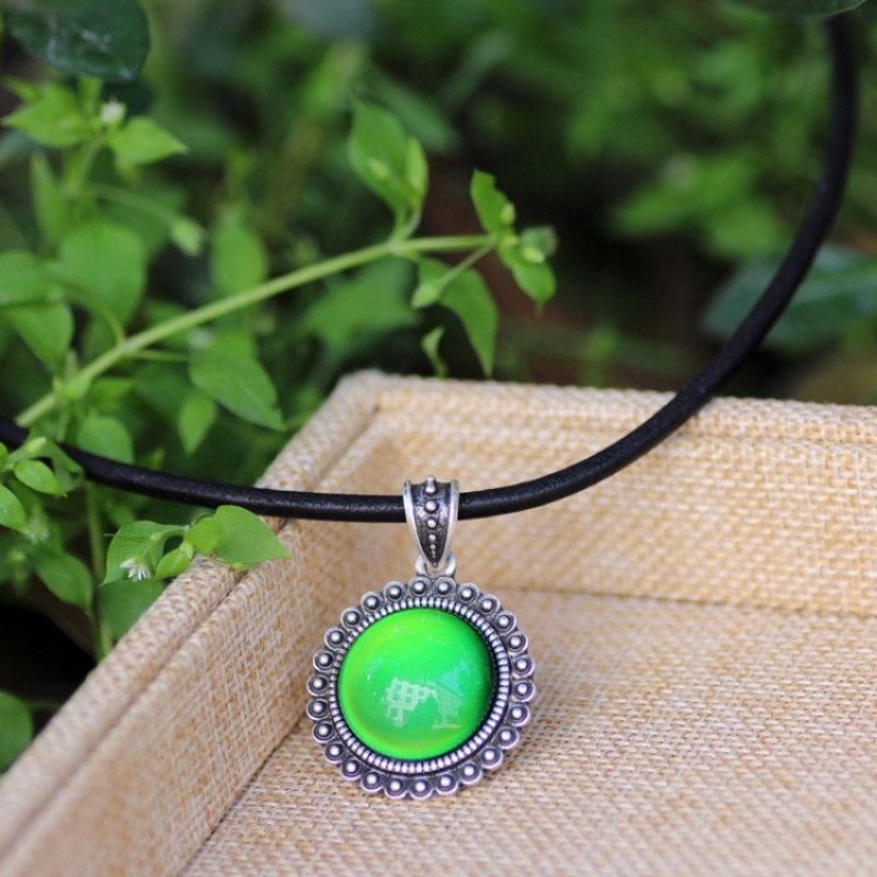 2021 Magic Mood Round Stone Necklace Color Change Pendant Necklace