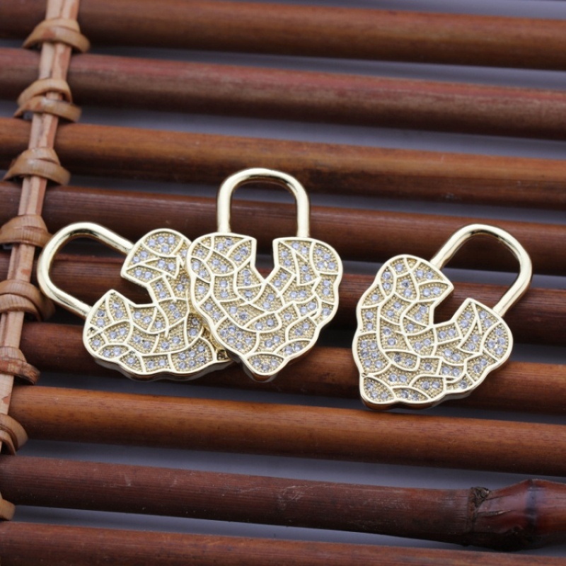 Custom Fashion Wholesale Korean Gold Plated Zircon Copper Heart Lock Design DIY Jewelery Accessory for Bracelet Necklace Making