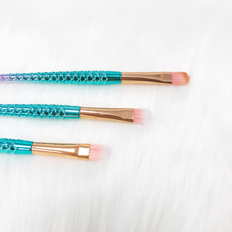 Professional Transparent Diamonds Crystal Handle Private Label Makeup Brushes fish Makeup Brush Set
