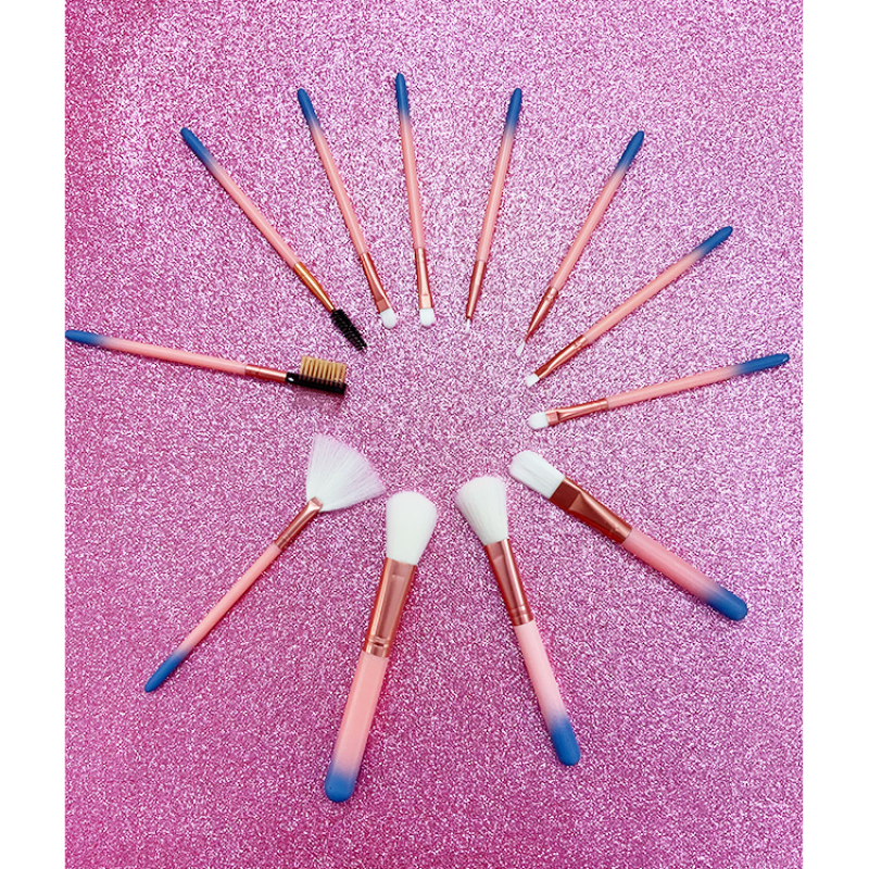 Custom Pink Wooden Handle Unique Makeup Brushes