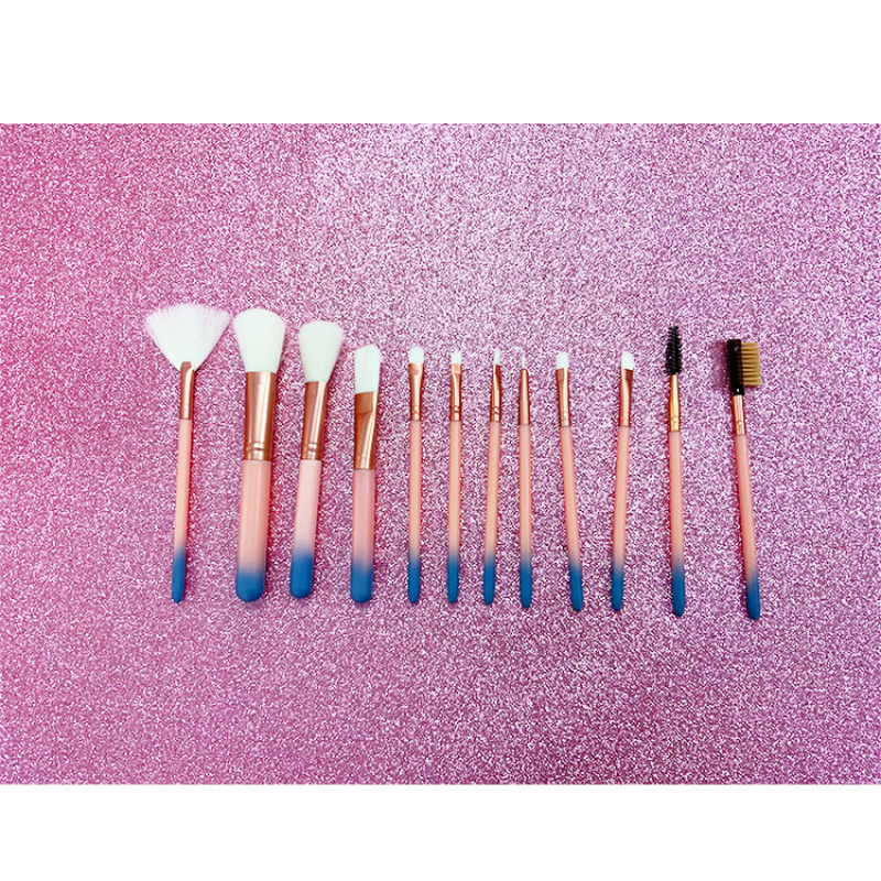 Custom Pink Wooden Handle Unique Makeup Brushes