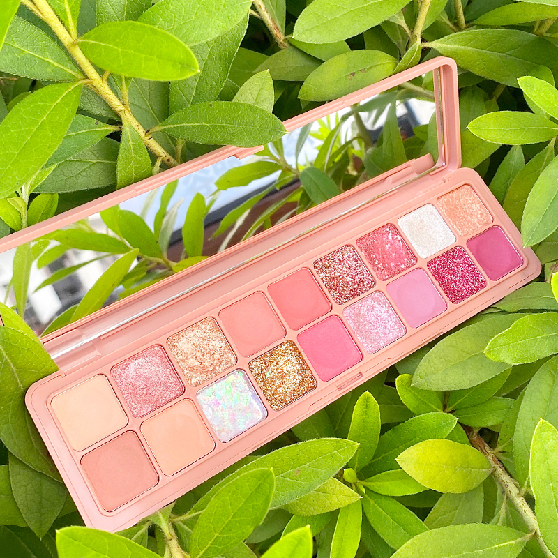 Custom Professional Long Lasting 18 Colors Glitter Makeup Eye Shadow