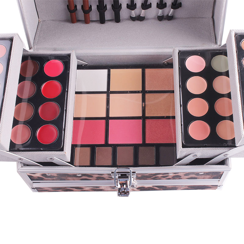 Custom Colorful  Make up Set Wholesale Eye shadow Case makeup set all in one Pigment Eyeshadow Palette