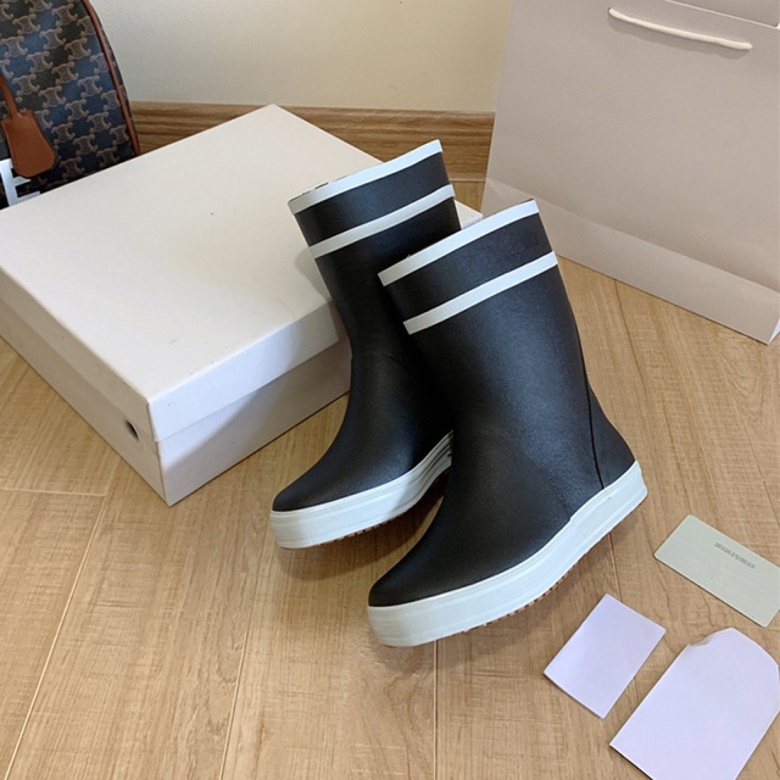 New Style Fashionable Middle Tube Waterproof and Anti-slip Women's Rain Boots