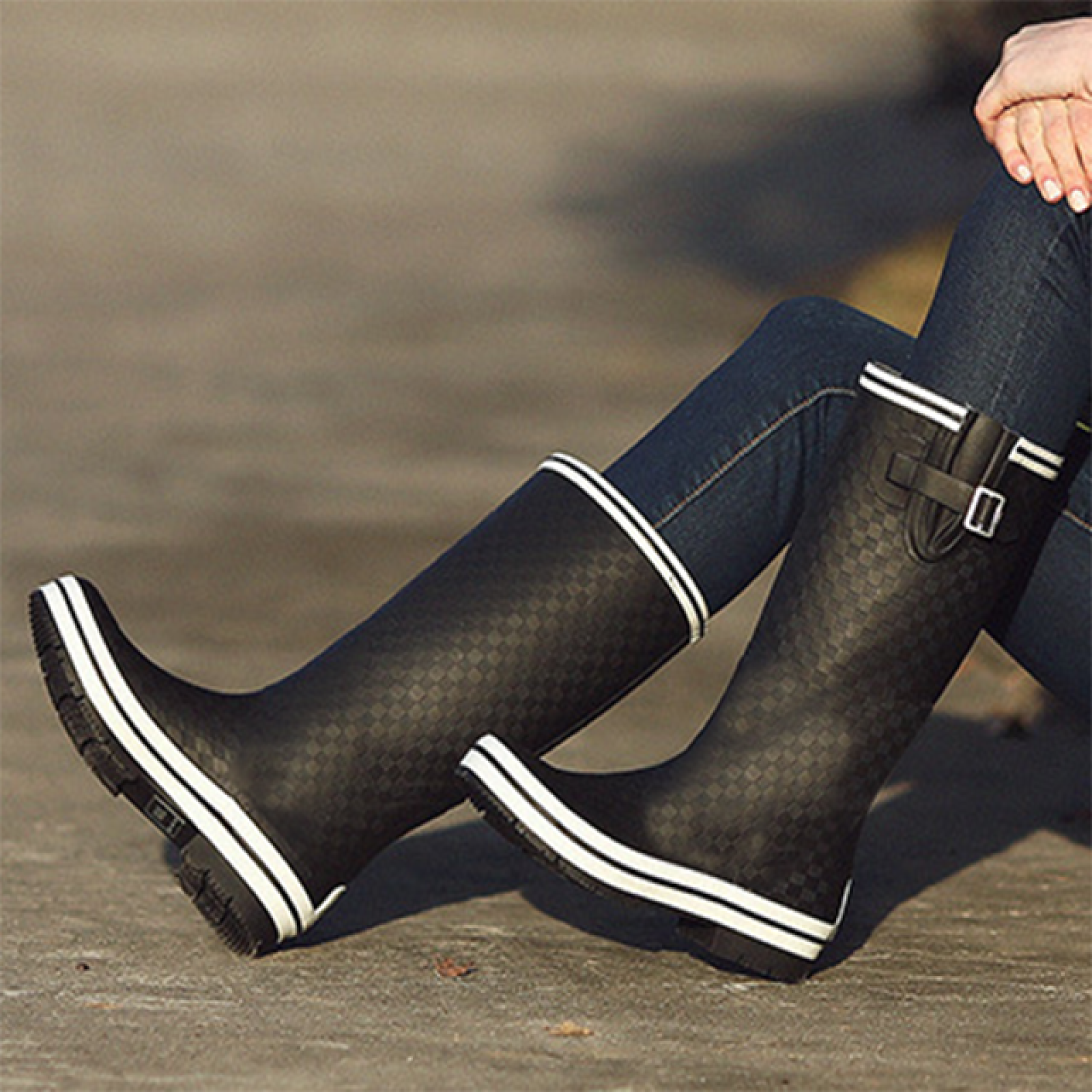 2021 High-quality  Waterproof Ladies Rubber Boots Women Long Rain Wellies in Black