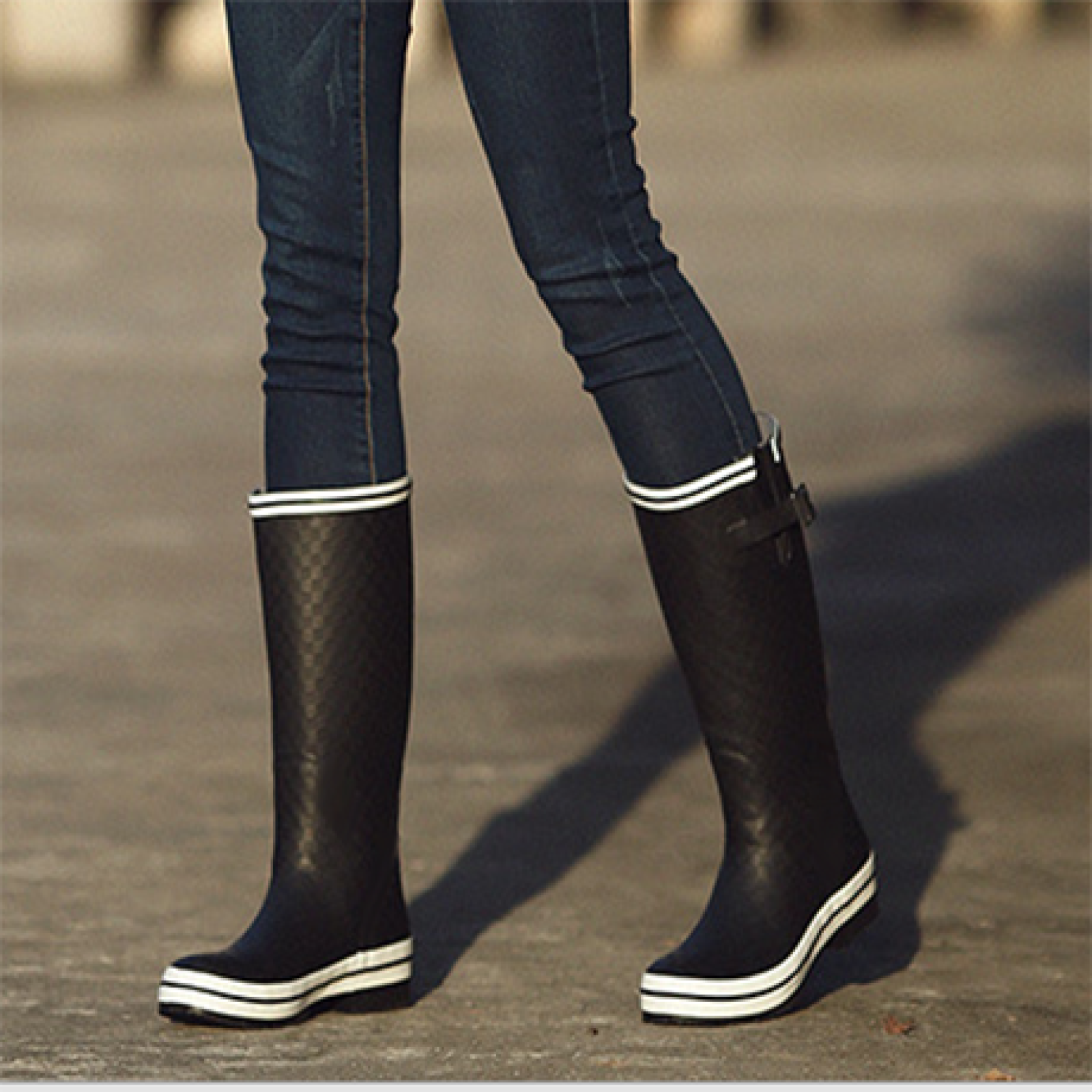 2021 High-quality  Waterproof Ladies Rubber Boots Women Long Rain Wellies in Black