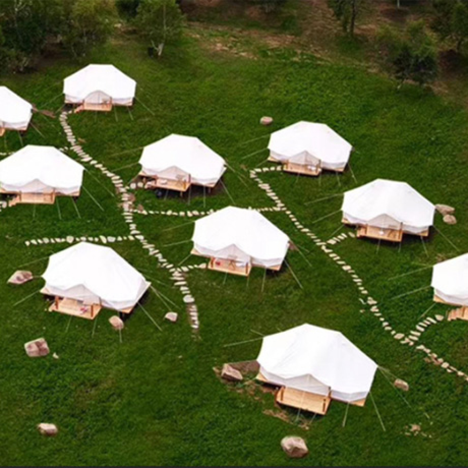 Customized Sunproof Wind Resistance Outdoor Camping Bell Tent Waterproof Canopy Emperor Bell Tent Wholesale