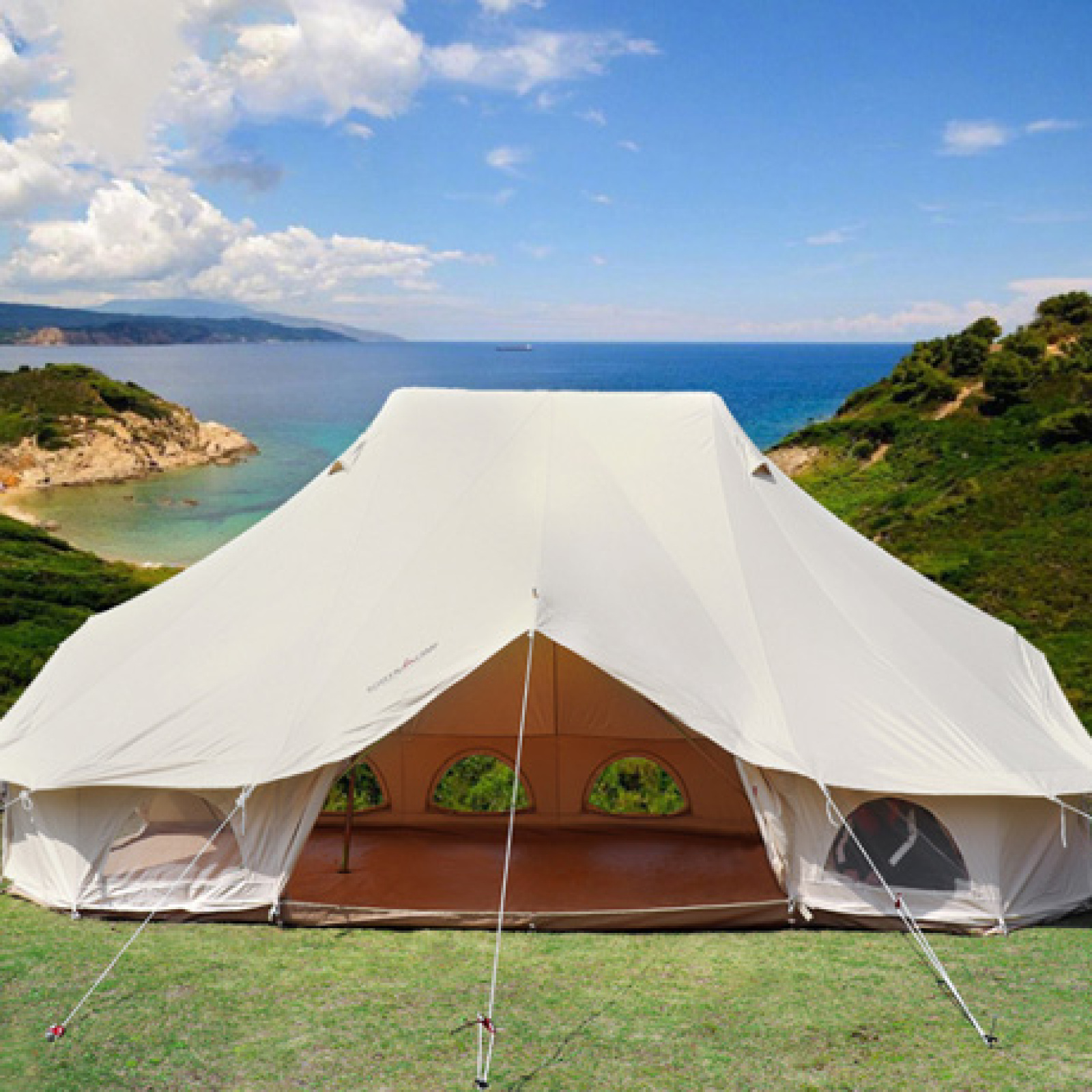 Customized Sunproof Wind Resistance Outdoor Camping Bell Tent Waterproof Canopy Emperor Bell Tent Wholesale