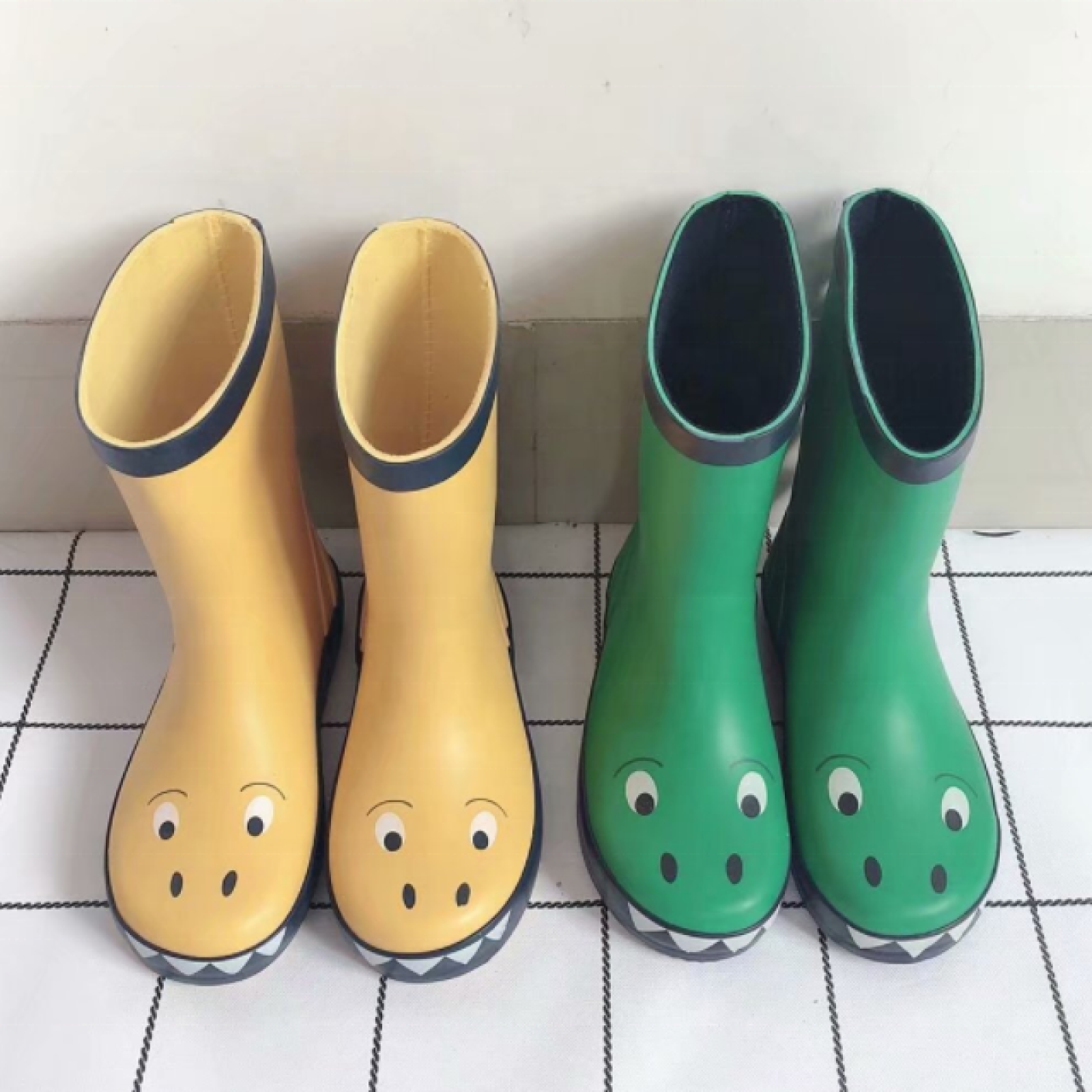 Hot Sale 100% Waterproof Kids Gumboots Wellies Kids Rubber Rain Boots with Printing
