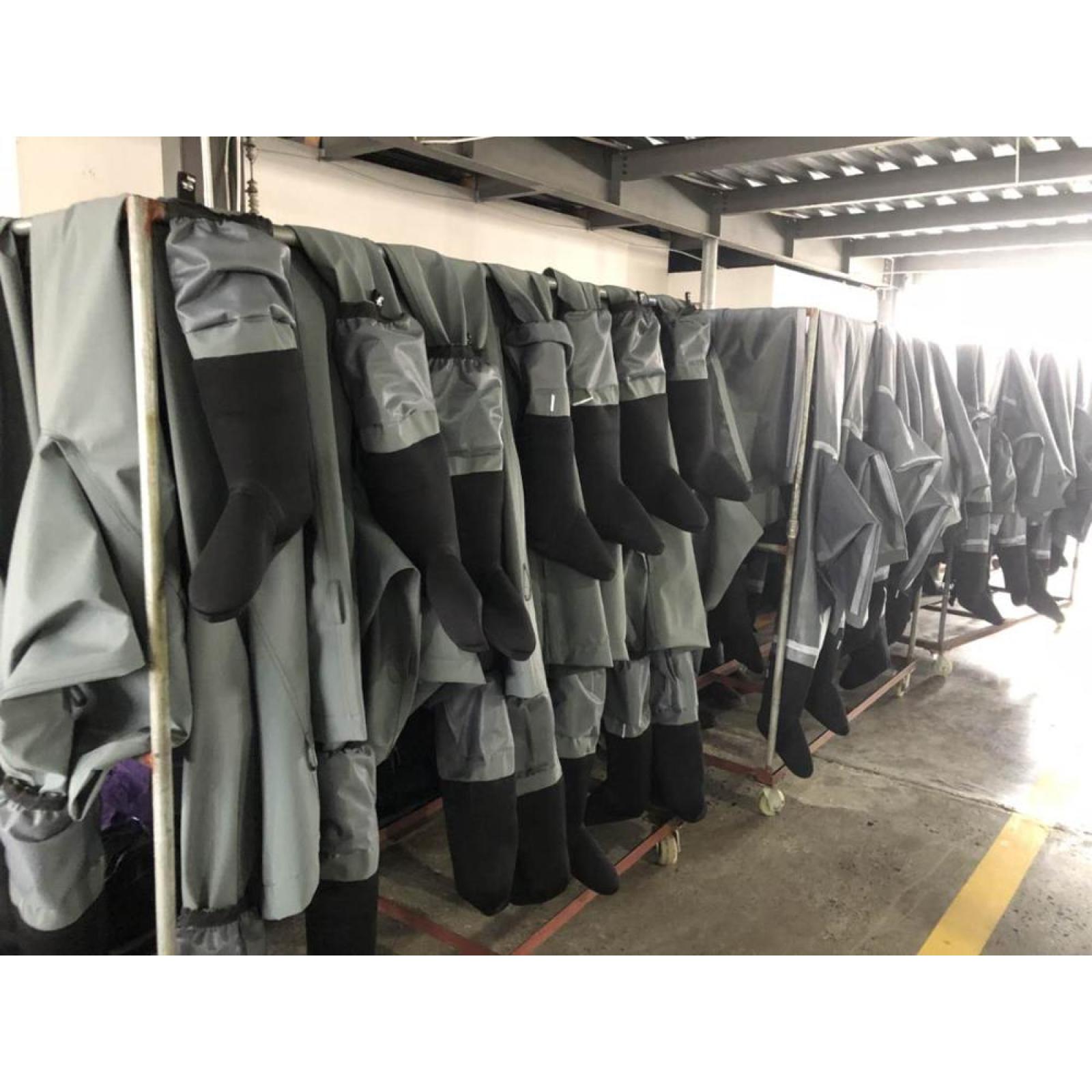 Men's Waterproof Breathable Trout Fishing Chest Height Stockingfoot Saltwater Fly Fishing Waders